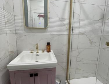 Single Room with Private Bathroom