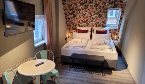 One-Bedroom Apartment with City View