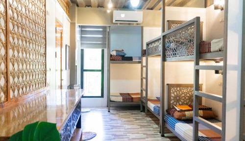 10-Bed Mixed Dormitory Room