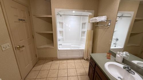 One-Bedroom Suite