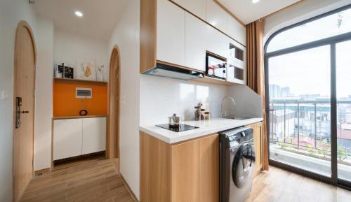 One-Bedroom Apartment with City View