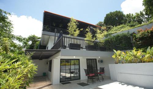 Family Room with Garden View