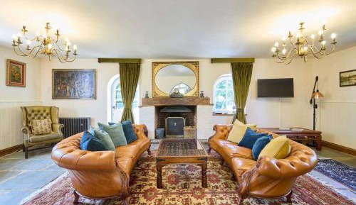Three-Bedroom Holiday Home 