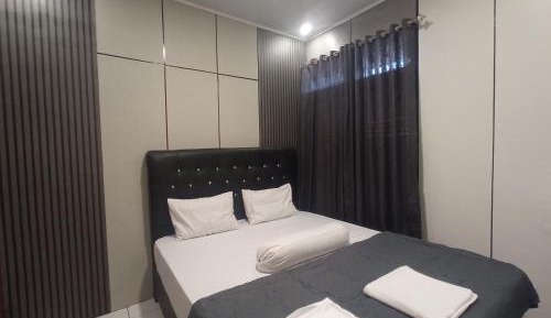 Deluxe Room (2 Adults + 1 Child)
