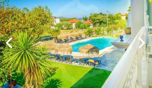Double Room with Pool View