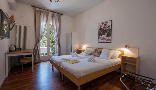 Double or Twin Room with Shared Bathroom