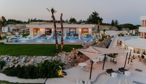 Suite with Private Pool