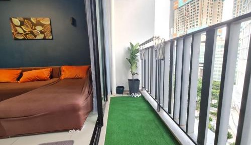 Family Two-Bedroom Apartment with View