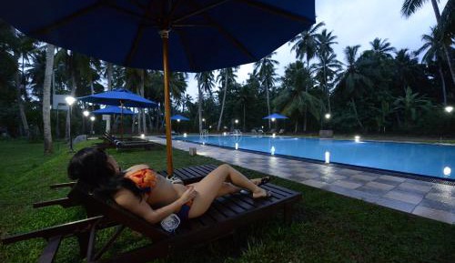 Deluxe Double Room with Complimentary Airport Transfer