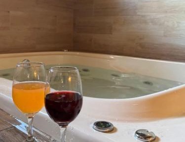 Queen Room with Spa Bath