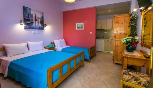 Triple Room with Garden View