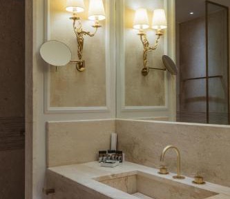 Deluxe Ladadika View with king bed, marble bathroom and wooden floor