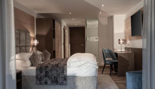 Suite with Garden View