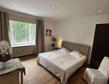 Large Double Room