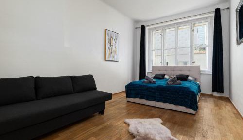 Three-Bedroom Deluxe Apartment