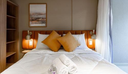 One-Bedroom Deluxe Apartment