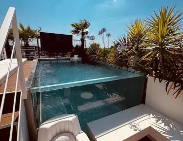 Three-Bedroom Deluxe Apartment