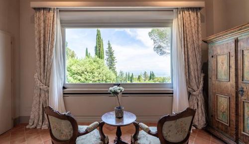 Superior King Suite