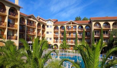 Studio with Pool View