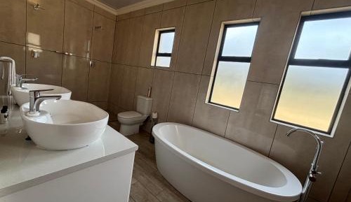 Superior King Suite