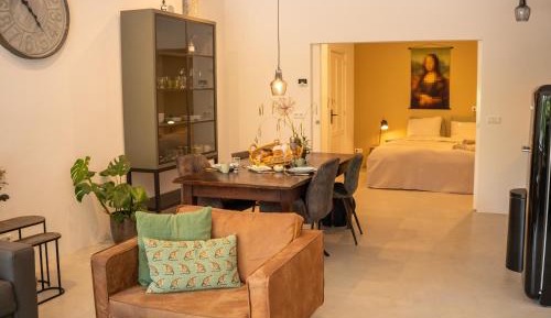 One-Bedroom Apartment with Terrace