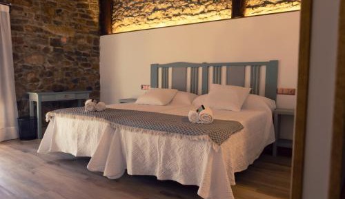 Double or Twin Room with Private Bathroom