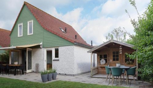 Four-Bedroom Holiday Home
