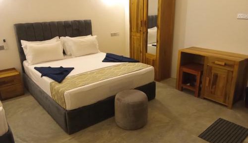 Deluxe Double Room with Balcony