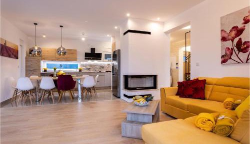 Four-Bedroom Holiday Home