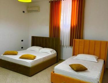 Economy Triple Room