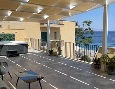 Quadruple Room with Terrace