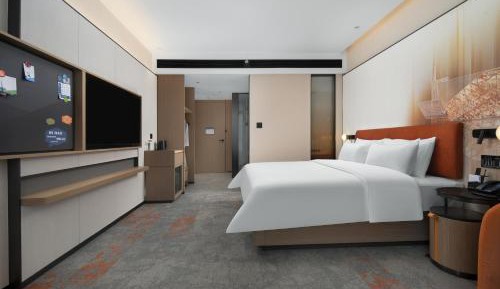 Deluxe Queen Room