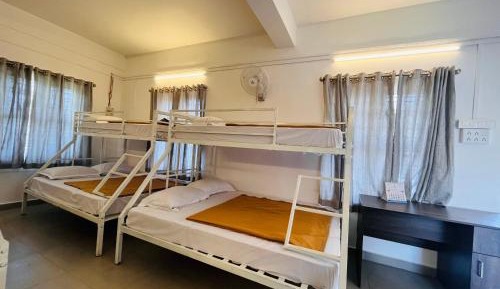 8-Bed Mixed Dormitory Room
