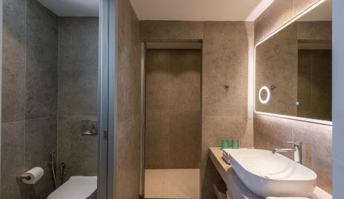  Premium Family suite swim up(5years old and above)