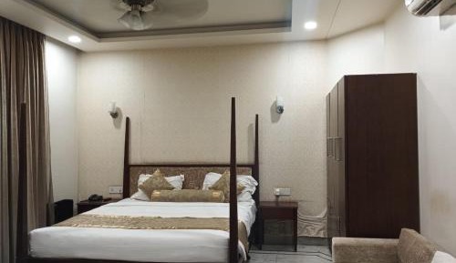 King Room with Balcony