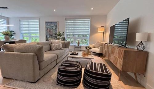 Two-Bedroom Deluxe Apartment with Balcony