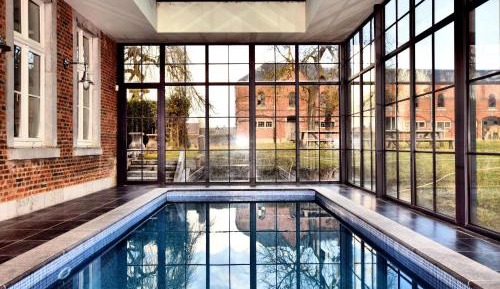 Ten-Bedroom Holiday Home