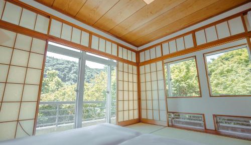 Standard Double Room with Shared Bathroom