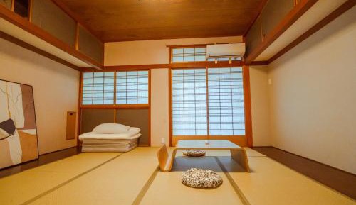 Standard Double Room with Shared Bathroom