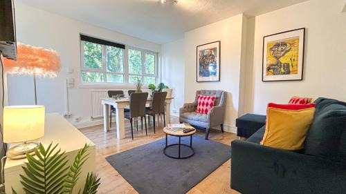 Three-Bedroom Apartment with Balcony