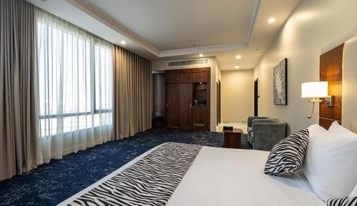 Deluxe King Room