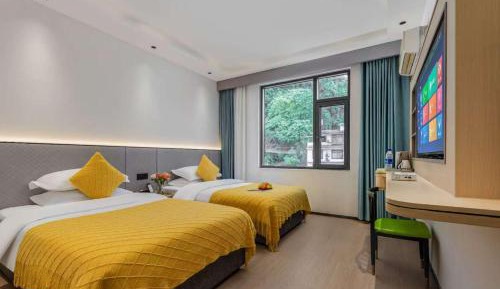Sunshine Twin Room
