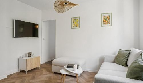 Room #1473503301