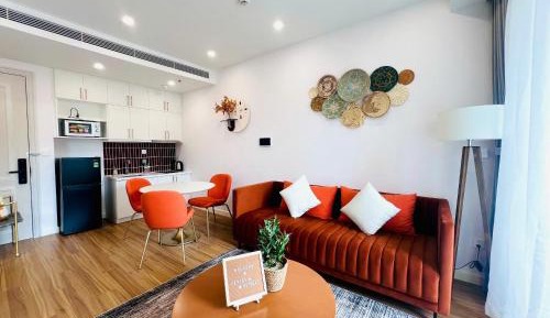 One-Bedroom Apartment with Balcony