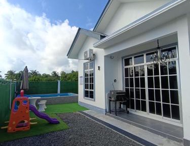 Room #1472457104