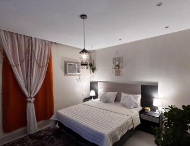 Room #1473762201