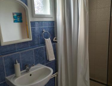 Triple Room with Shared Bathroom