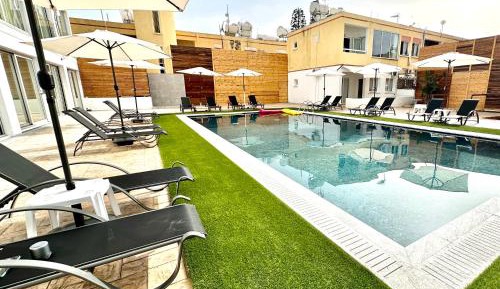 Superior Double or Twin Room with Pool View