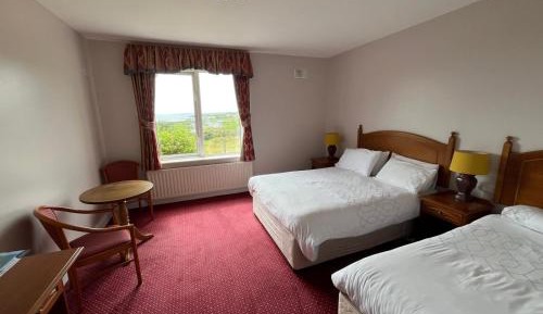 Double or Twin Room with Sea View