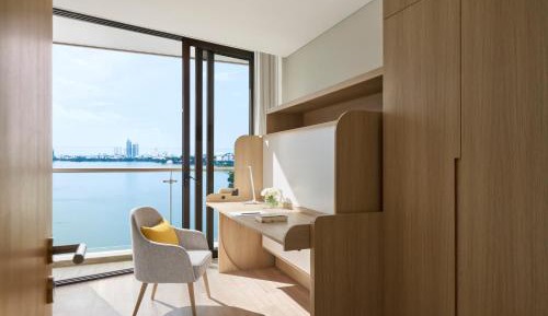 1 Bedroom Premier Suite with Study 